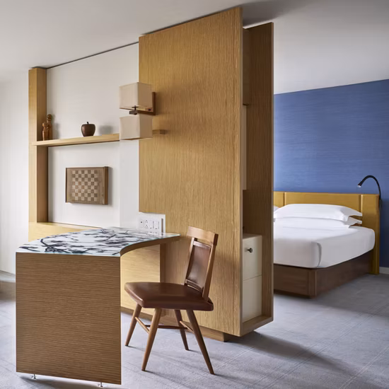 Modern Furniture Bedroom Set Used 5